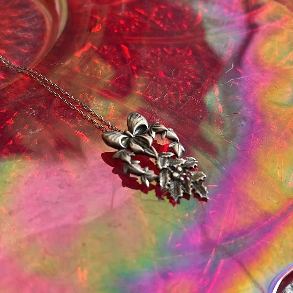 Vintage 1982 Sterling silver Franklin Mint “The Love So True” Ruby Bow Pendant - Picture 7 of 11